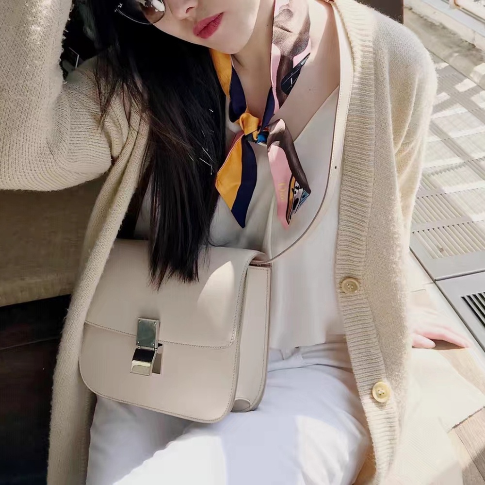 Cream knit sweater cardigan size M